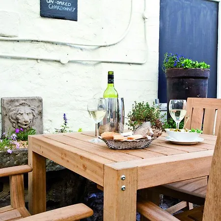 The Golden Lion At Settle 4* Сеттл