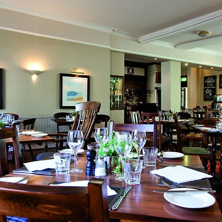 Отель The Golden Lion At Settle 4*