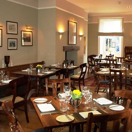 Отель The Golden Lion At Settle 4*