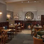 The Golden Lion At 4*
