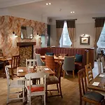 The Golden Lion At Otel