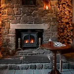 The Golden Lion At Hotel Settle