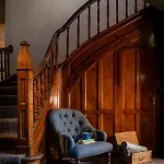The Golden Lion At Otel