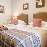The Golden Lion At 4* Settle