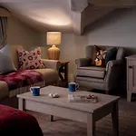 The Golden Lion At 4* Settle