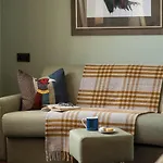 The Golden Lion At Otel
