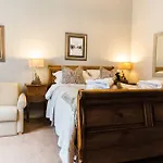 The Golden Lion At Otel