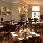 Otel The Golden Lion At 4*