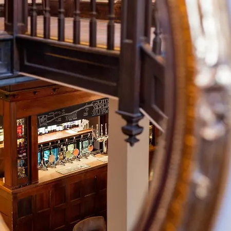 Hotel The Golden Lion At Settle