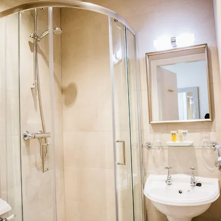 Hotel The Golden Lion At Settle