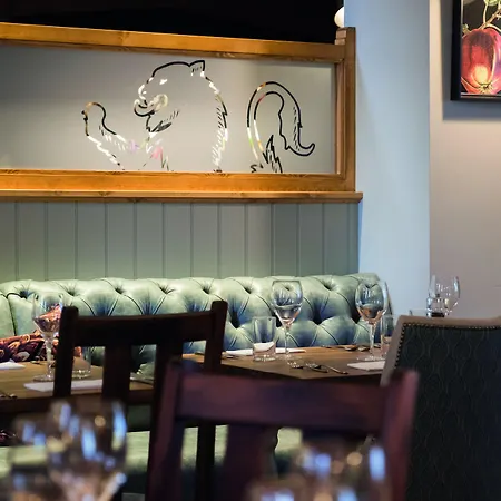 The Golden Lion At Hotel Settle