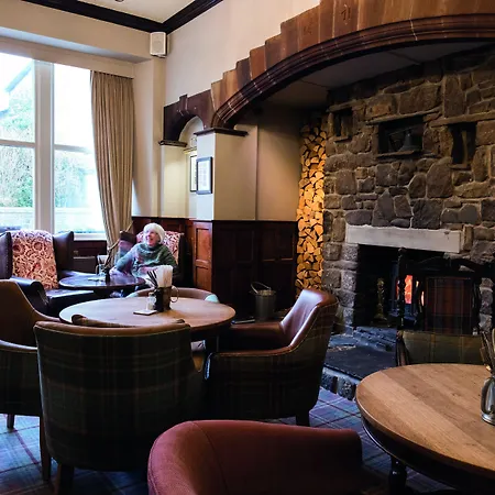 The Golden Lion At 4*