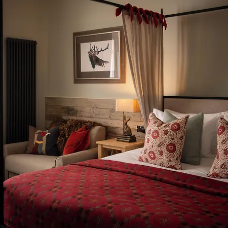 The Golden Lion At Hotel Settle