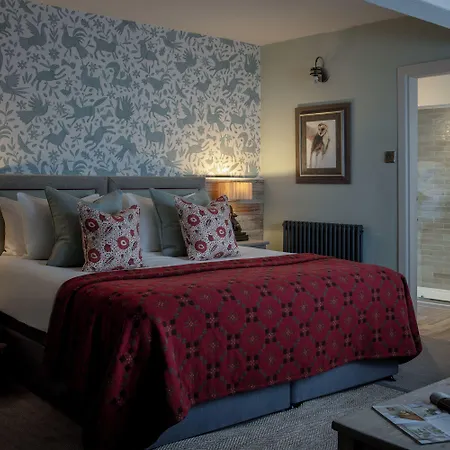The Golden Lion At Settle Hotel
