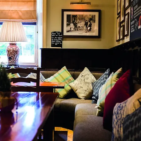 The Golden Lion At 4*