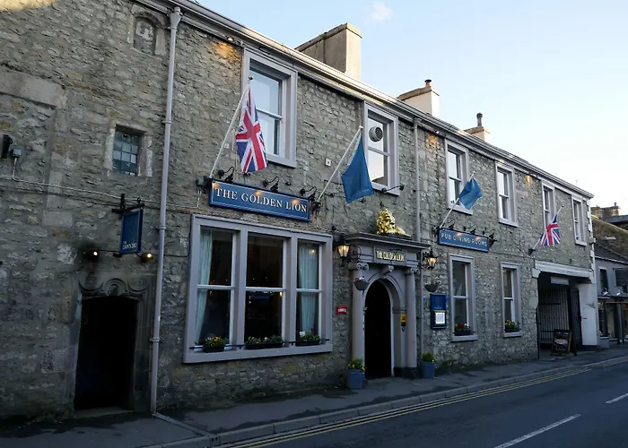 The Golden Lion At Settle 4*