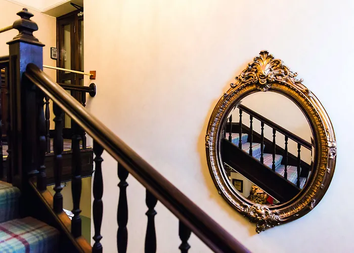 The Golden Lion At Settle 4*