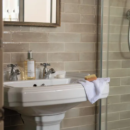 Hotel The Golden Lion At