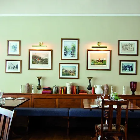 The Golden Lion At 4* Settle